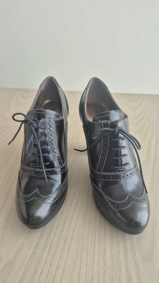 Nero Giardini Black Leather Brogue Heeled Oxford Pumps