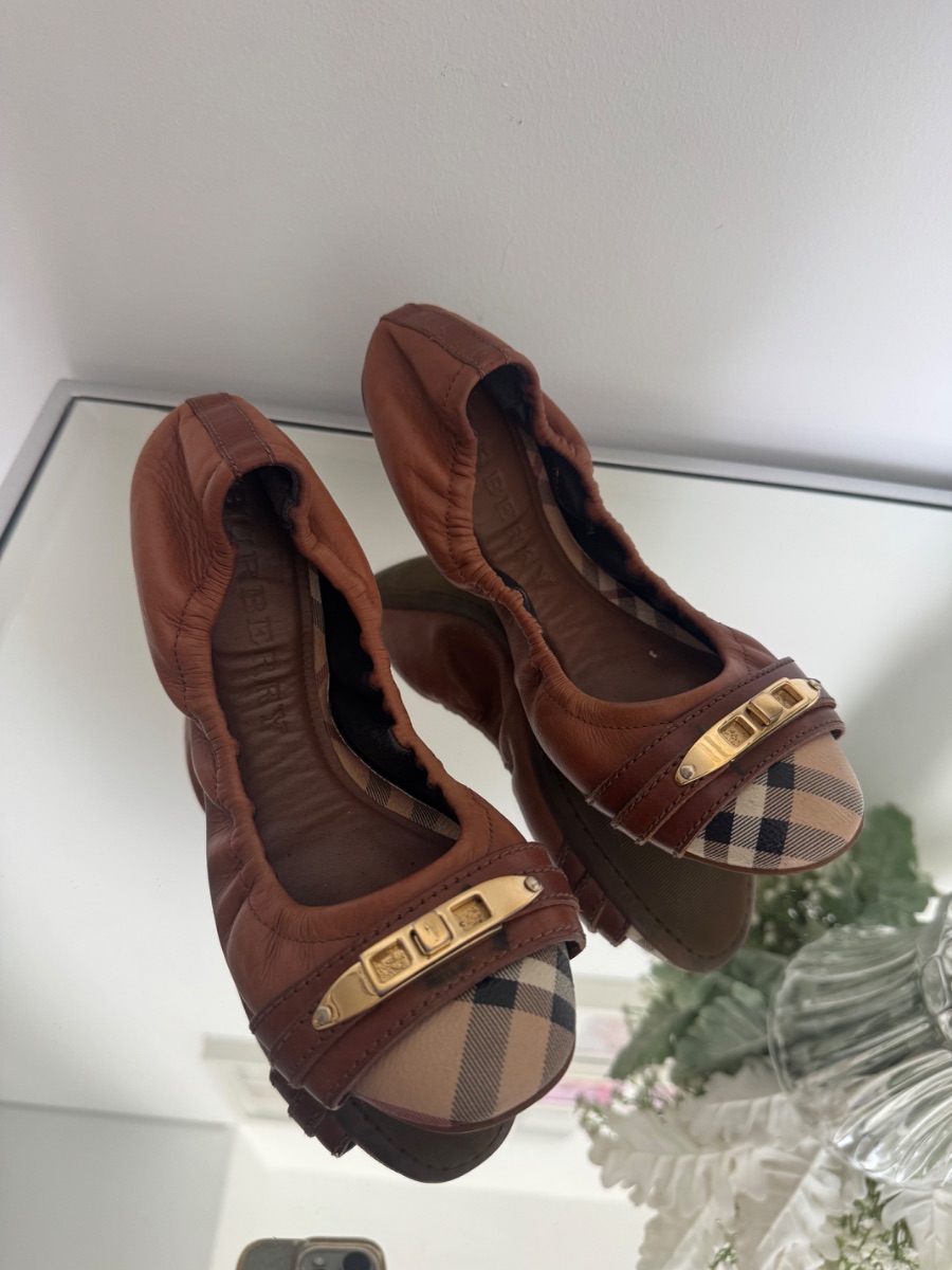 Burberry Tan Leather Ballet flats size 37