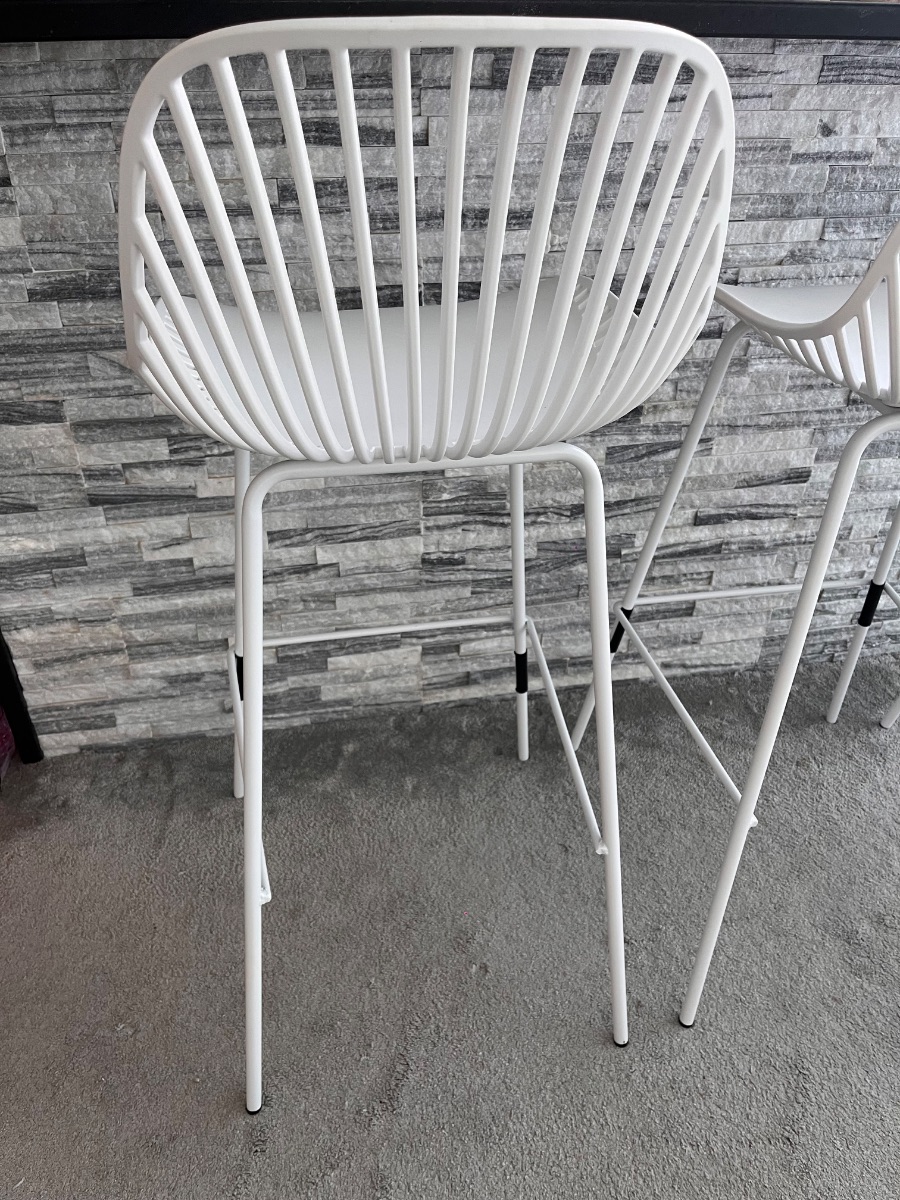 Dragonmart 3 x White Bar Stools photo 2