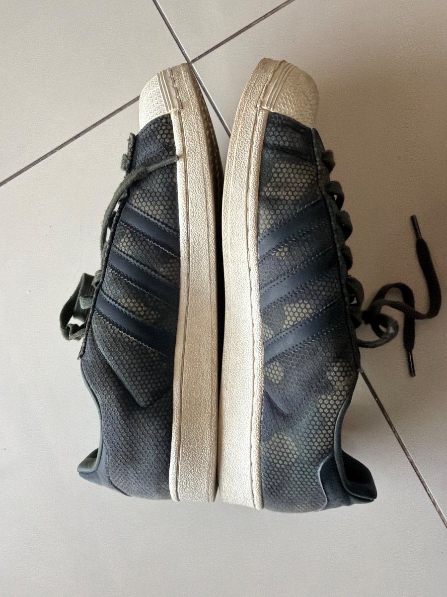 Adidas camo superstars photo 3