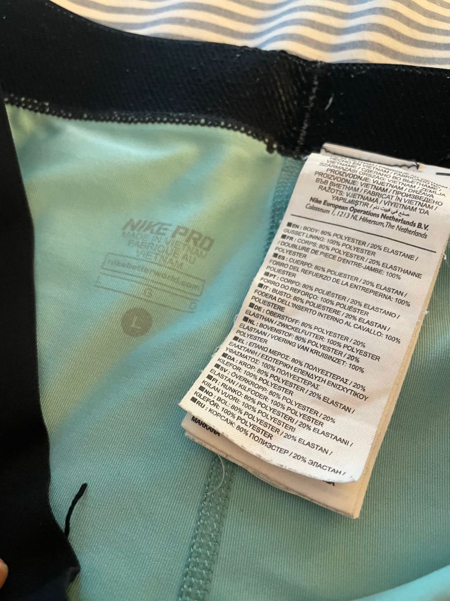 Nike Pro Green & Black 3/4 length Gym Leggings Large photo 2