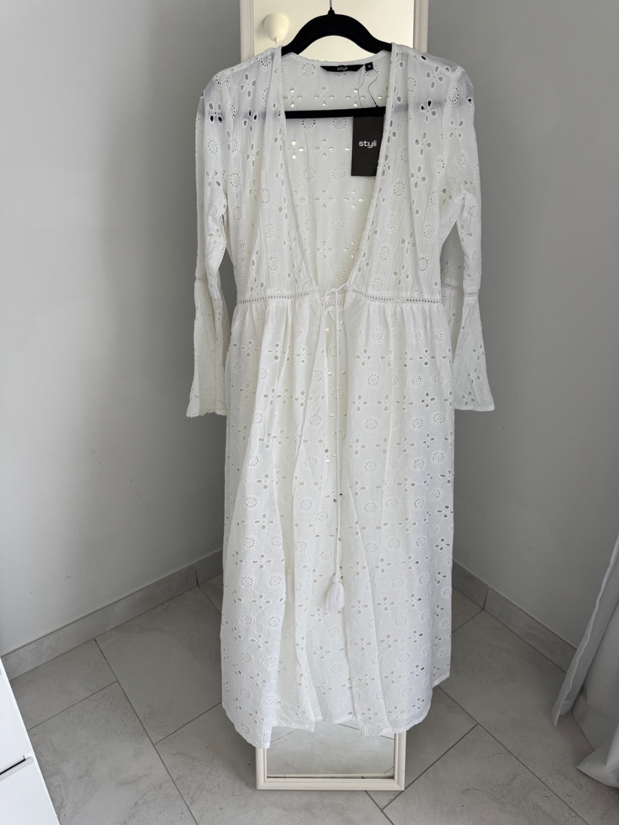 🤍 White Broderie Anglaise Kimono / Beach Cover-Up
