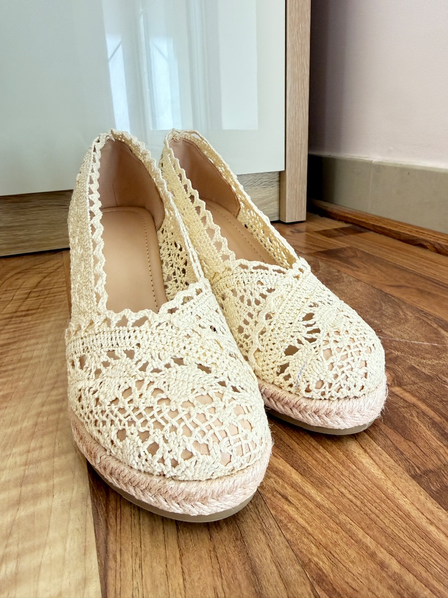 Authentic Local Cute fabric lace shoes