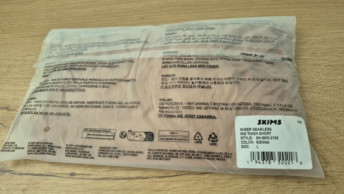 SKIMS Sheer Seamless Mid Thigh Shorts photo 2