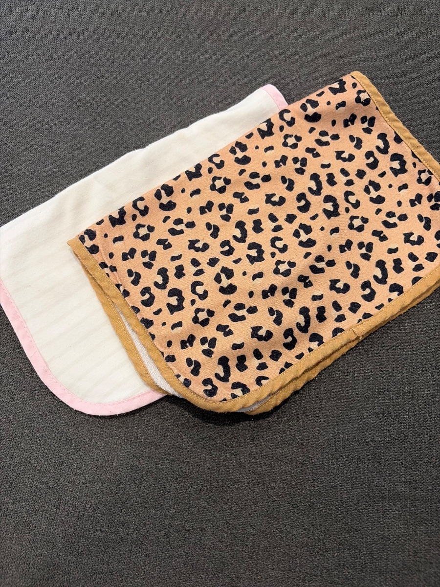 2 Pack Girls Leopard Print Bib photo 2