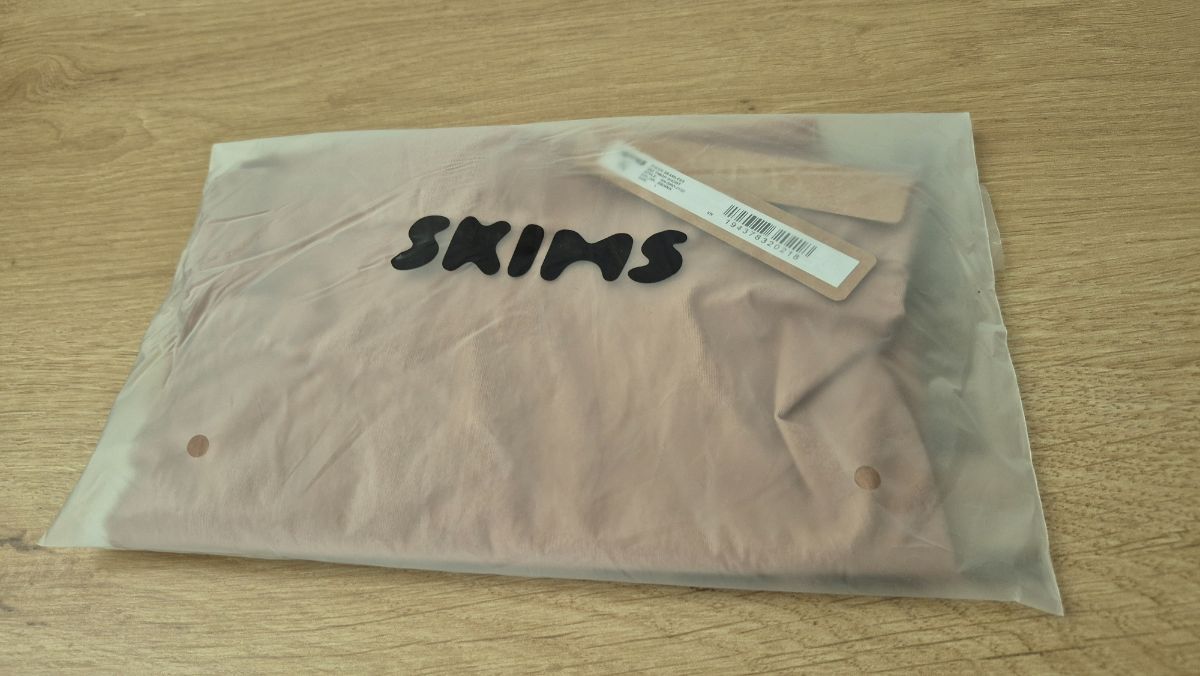 SKIMS Sheer Seamless Mid Thigh Shorts