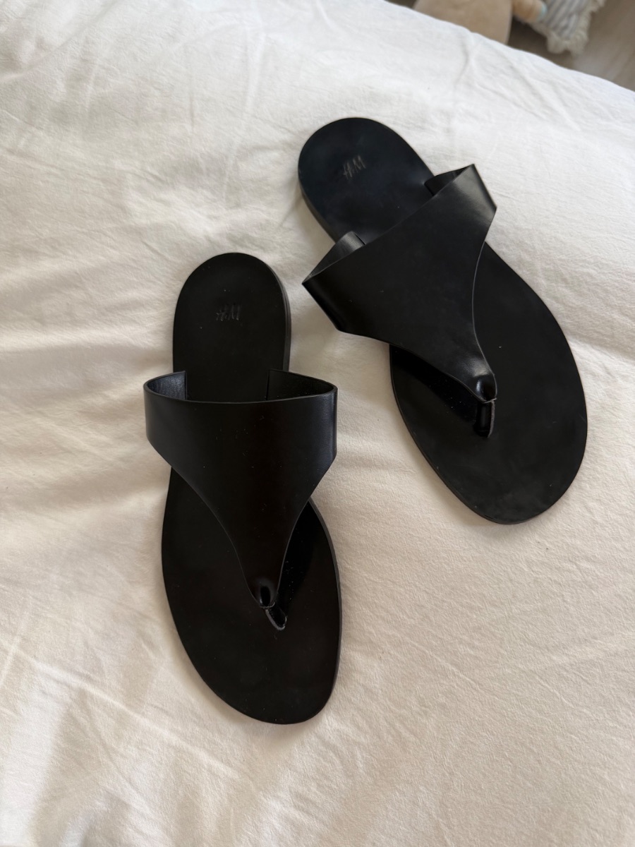H&M Black Flip Flop Sandals photo 2