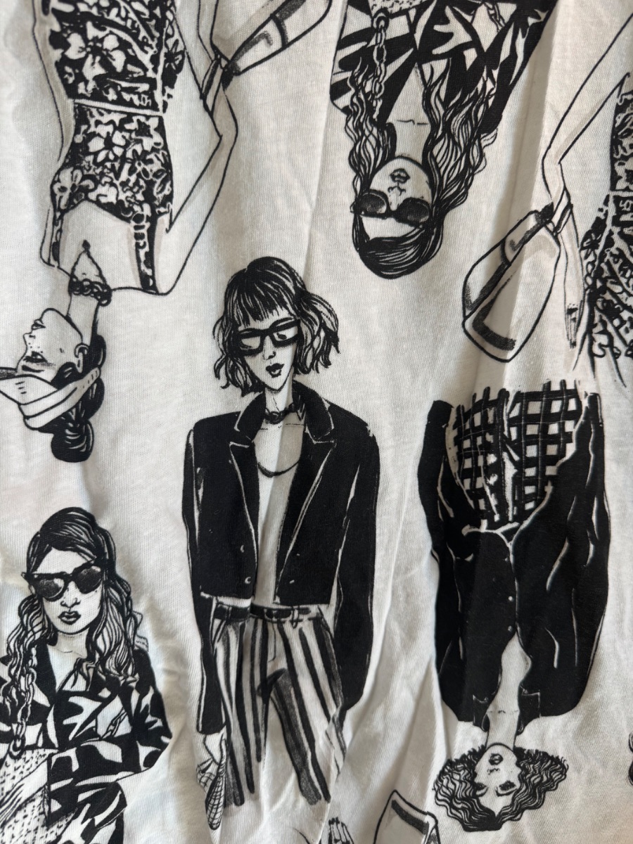 Zara Boxy Graphic Tee photo 3