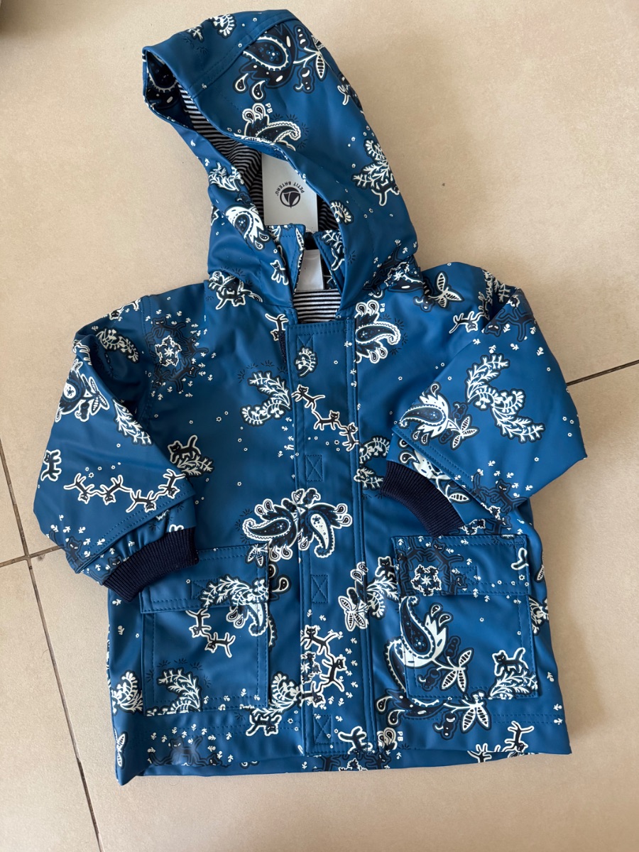 Petit Bateau rain coat photo 2