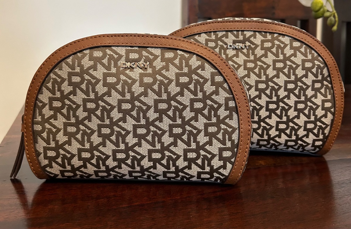 DKNY Matching toilet/makeup Bag set