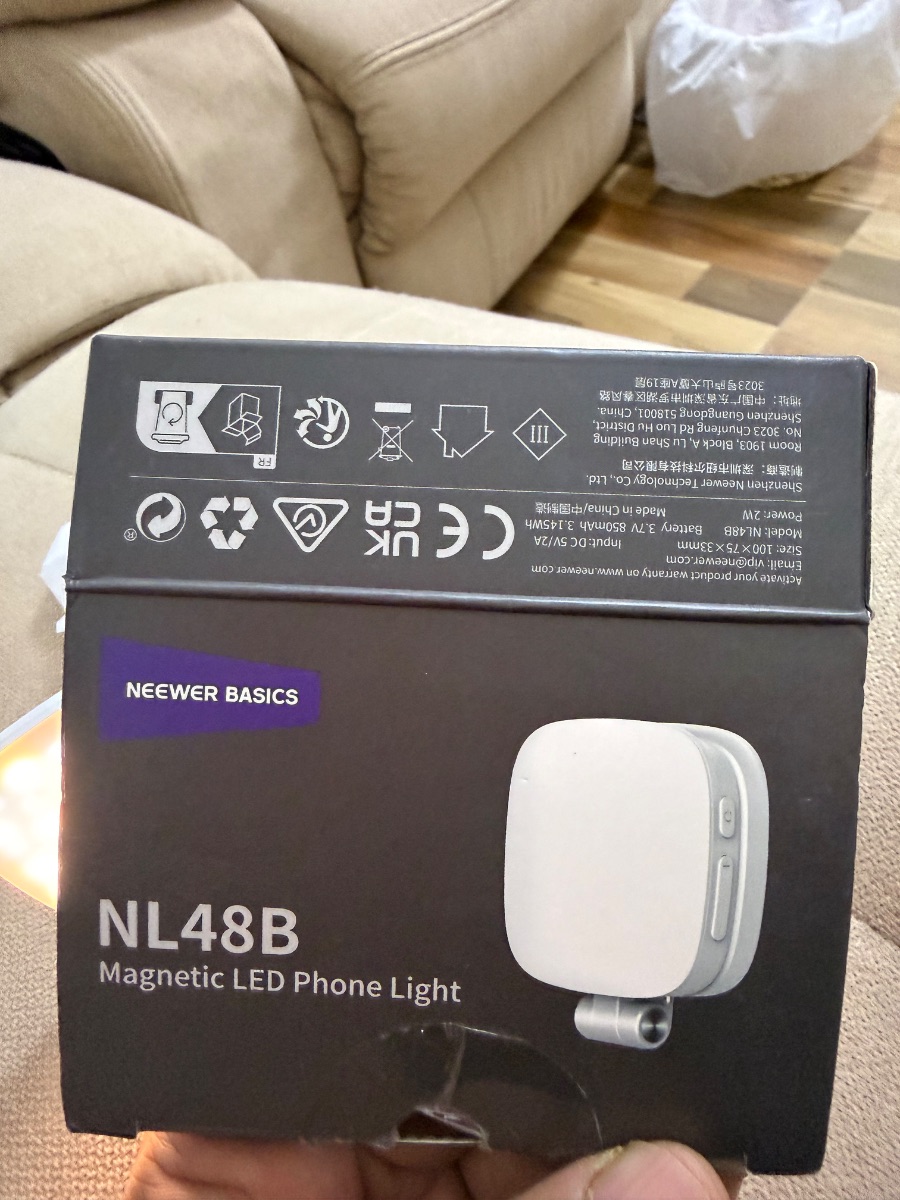 Selfie light for phones and camera