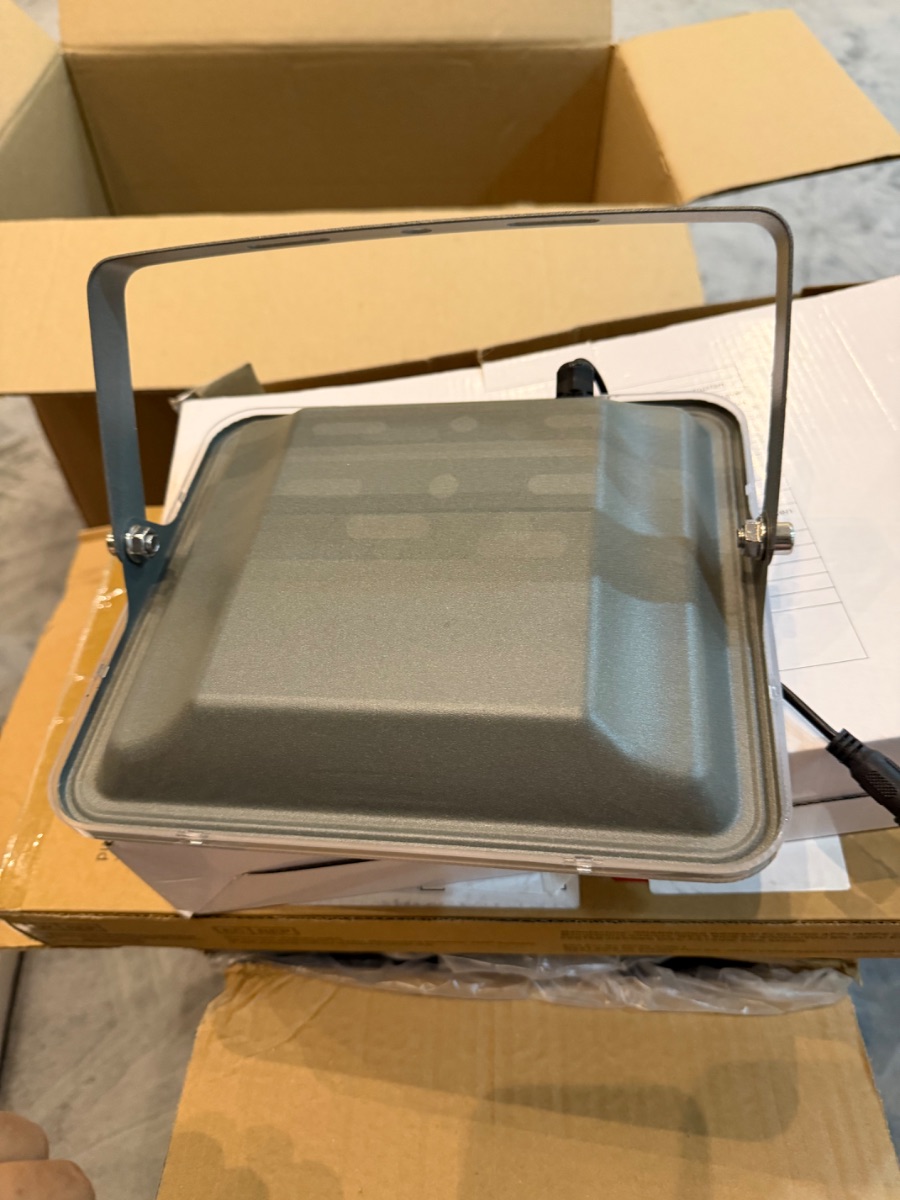 Solar light with remote photo 3