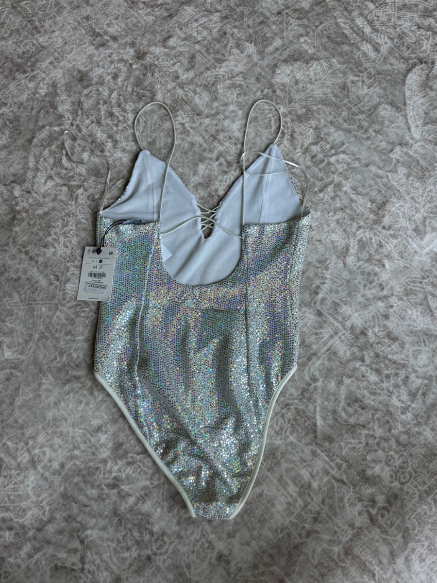 Bershka top size M photo 3