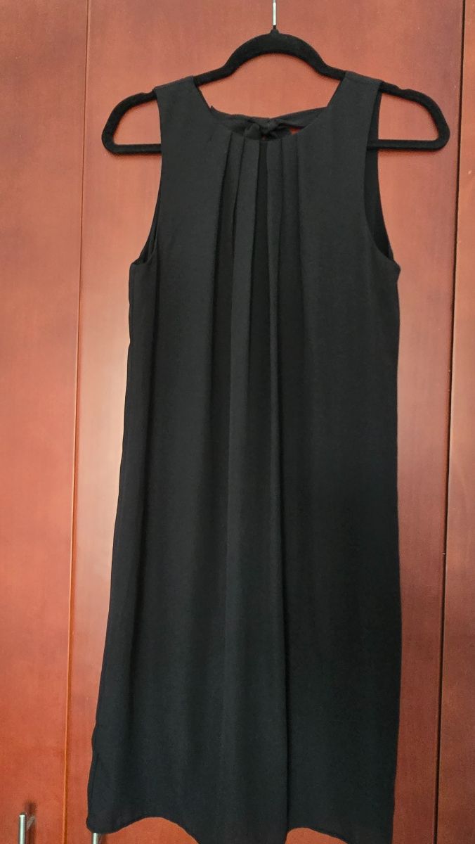H&M Black flowy short dress photo 3