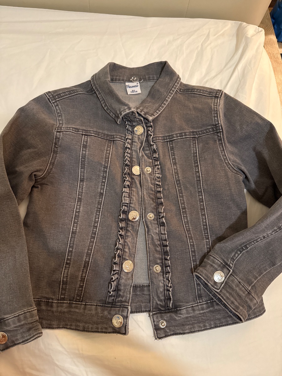 Denim jacket in grey