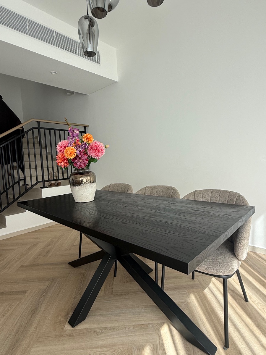 Dining Table with 6 Chairs – Like New photo 3
