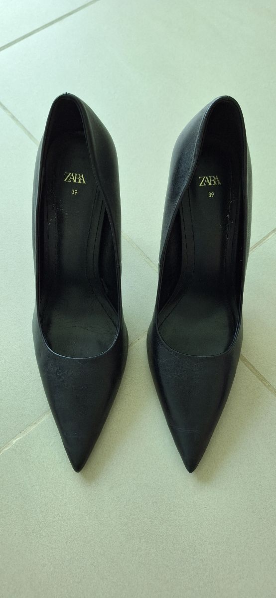Black Zara pumps silver heel photo 3
