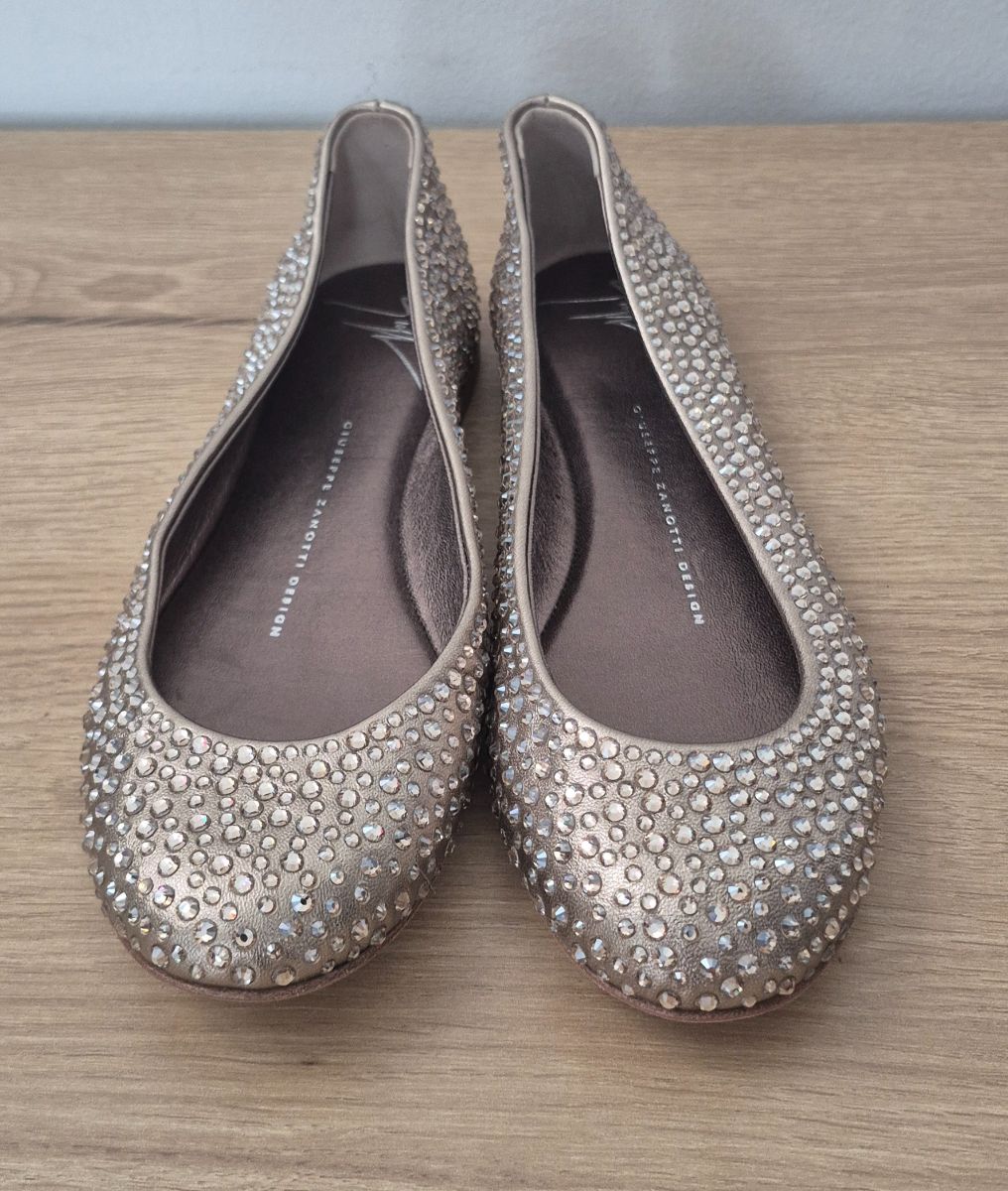 Giuseppe Zanotti crystal embellished pumps photo 3