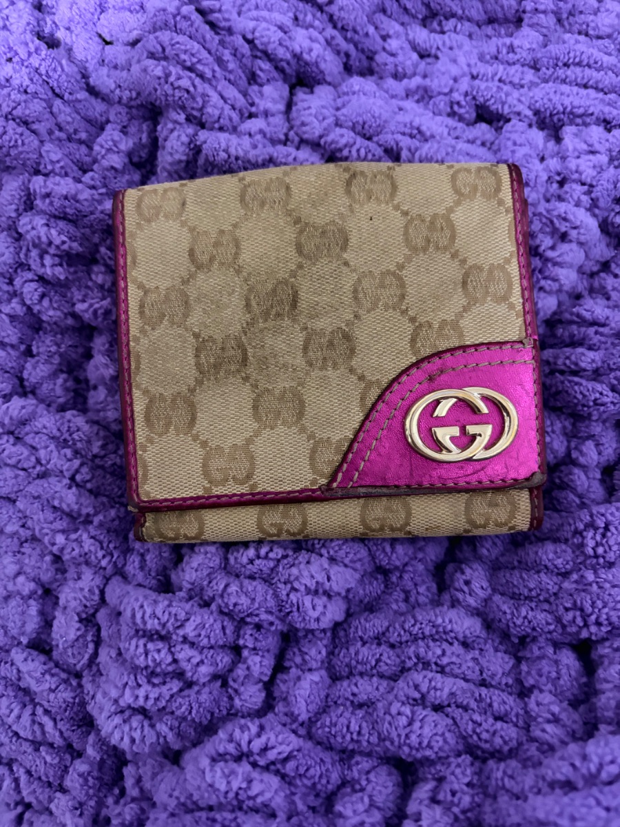 **REDUCED**!! Gucci purse