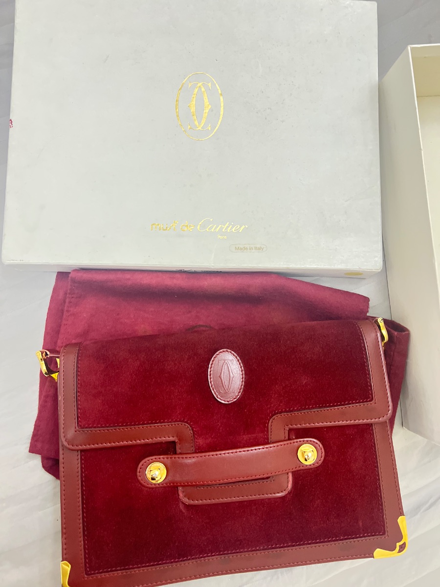 Cartier sling bag photo 3