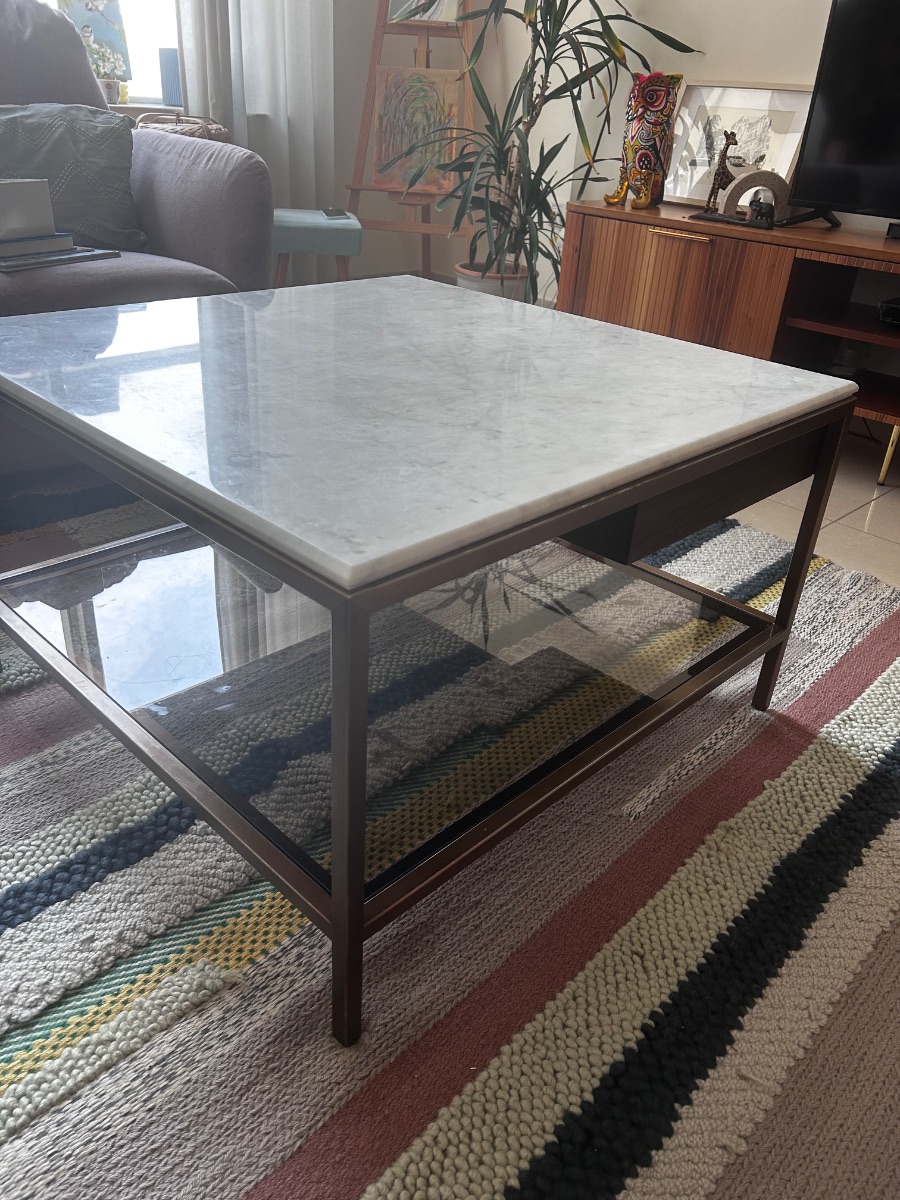Natuzzi Coffee table with white marble top
