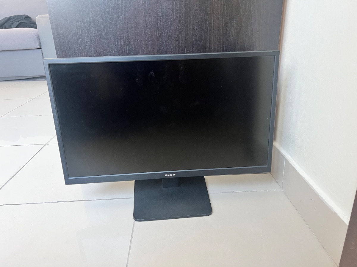 Monitor Samsung FHD like New 2 years