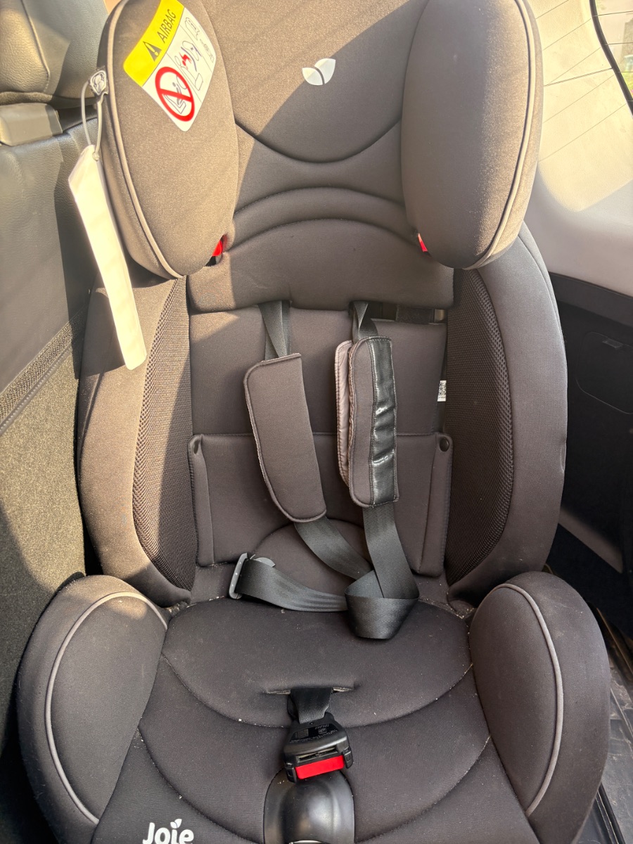Joie Carseat photo 2