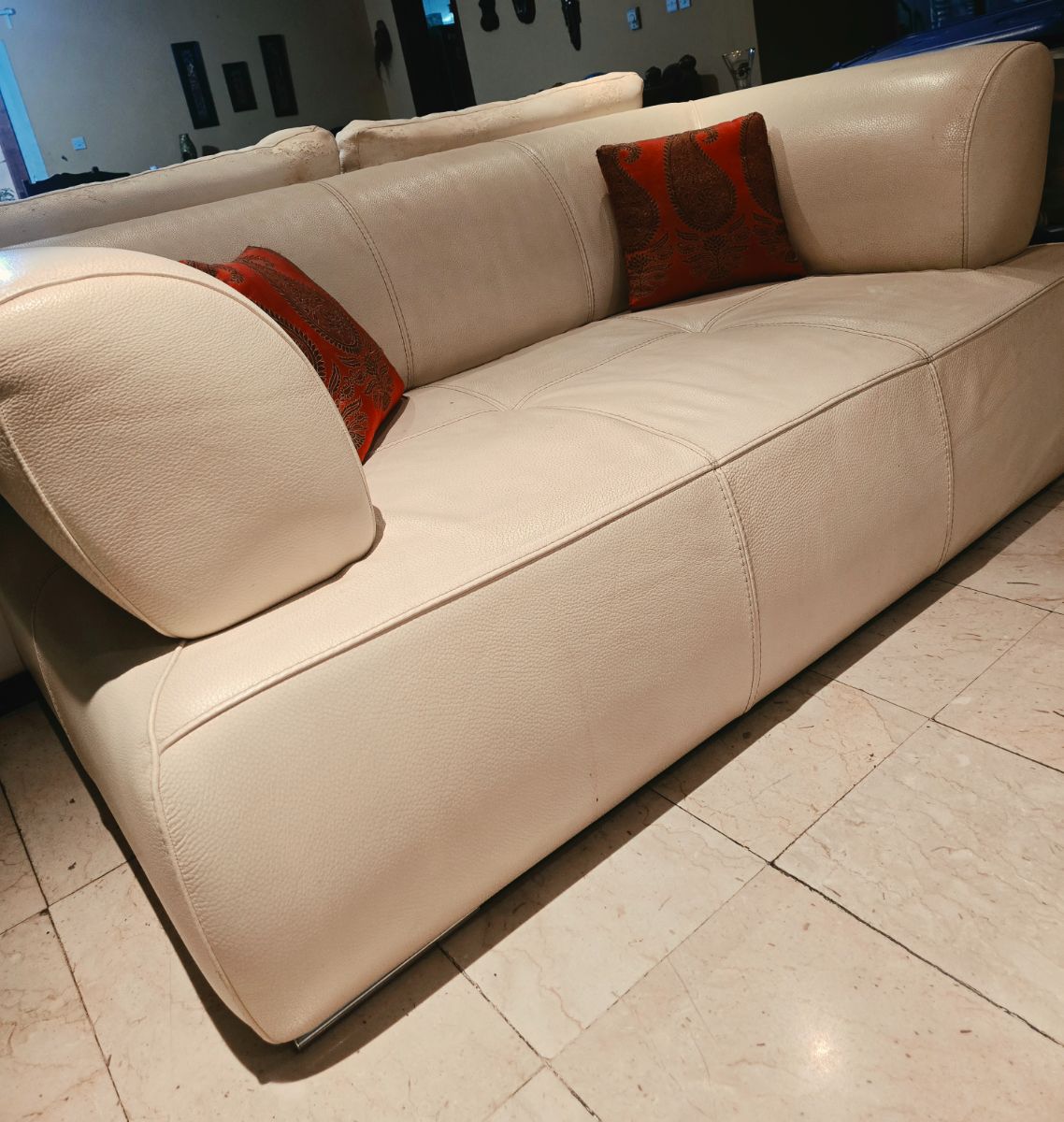 Premium Genuine Leather Sofa Set (3+2 Seater) – Elegant White, Excellent Condition photo 3