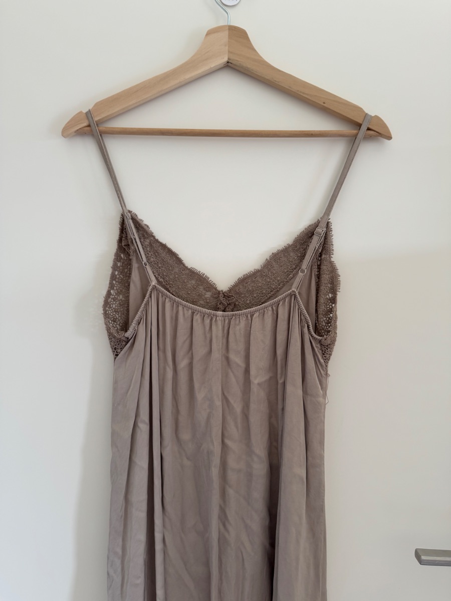 Botique satin midi/ maxi photo 3
