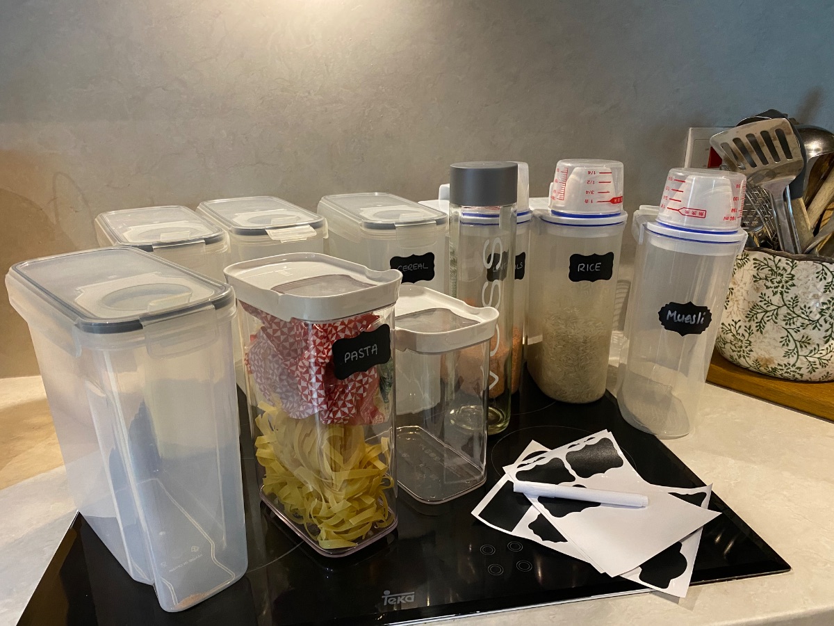 Food storage containers