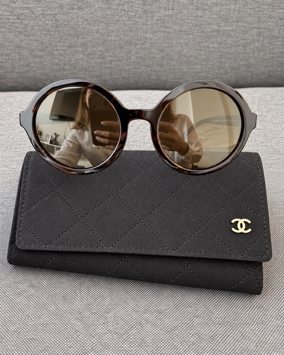 Chanel Sunglasses photo 3