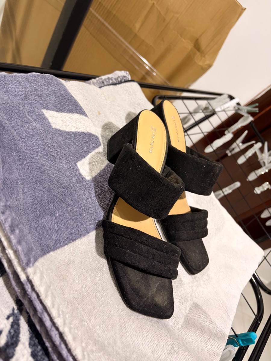Bundle footwear photo 3