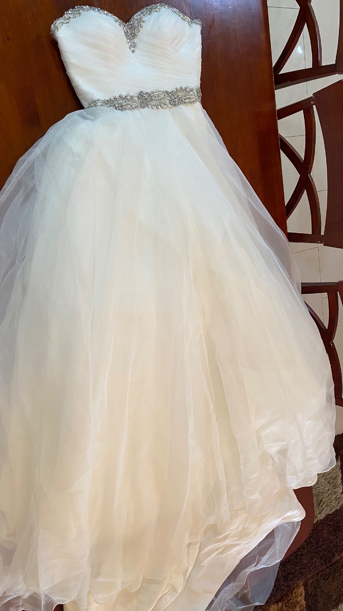 Justin Alexander Strapless Wedding dress photo 2