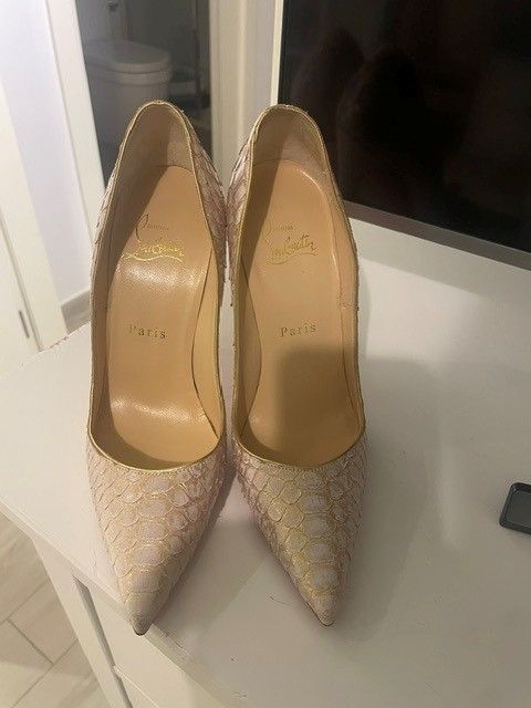 Christian Louboutin Python Gold So Kate photo 2