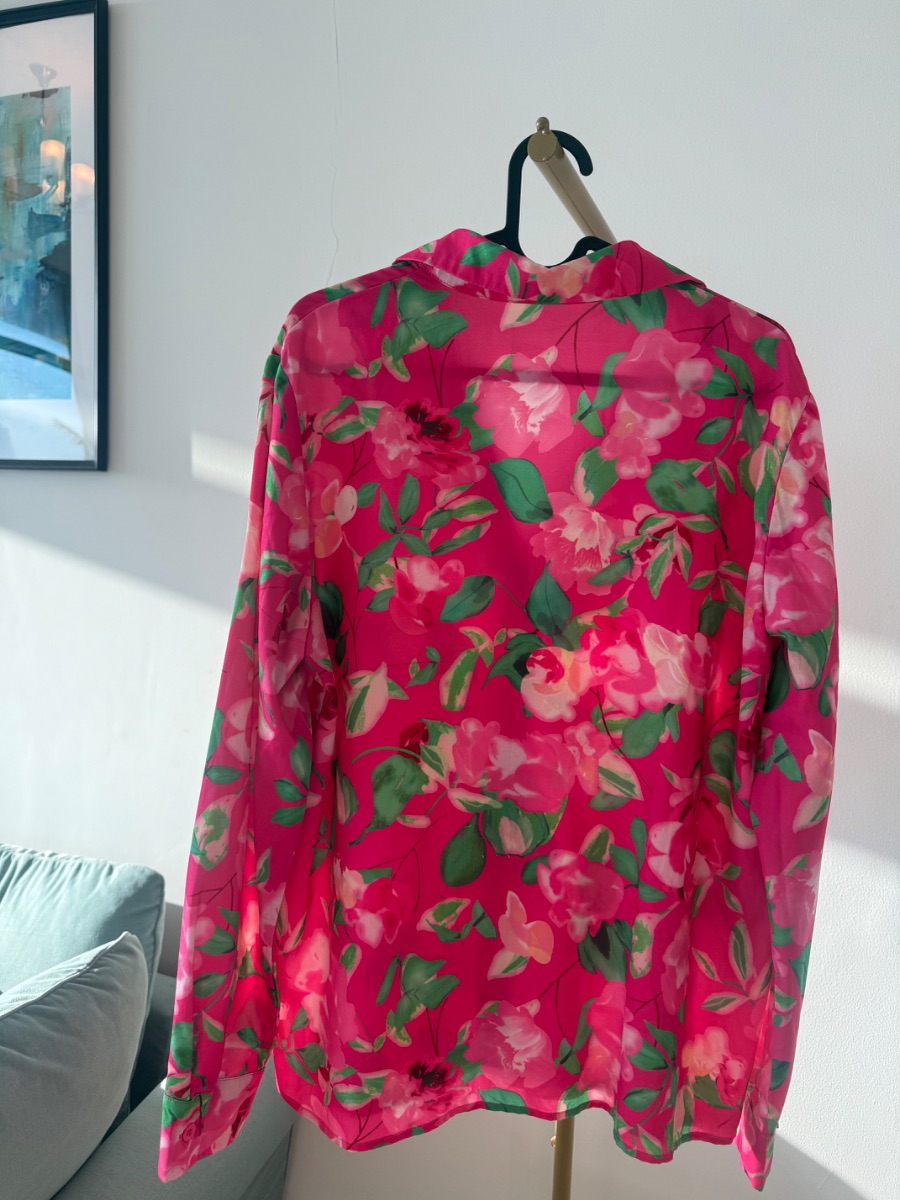 Shein Pink floral shirt size large photo 3