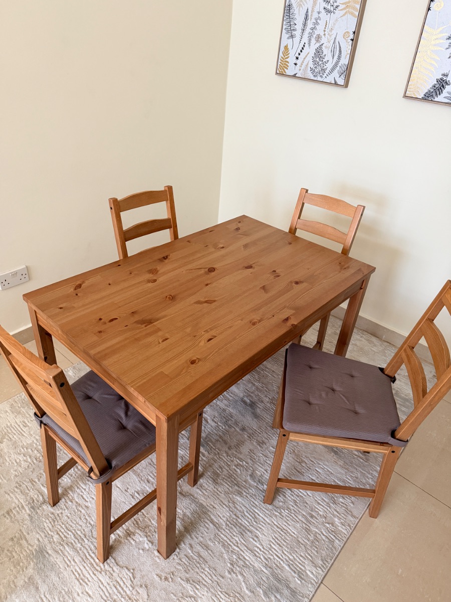 Home Centre Dining table with chairs photo 2