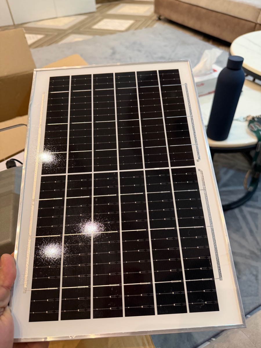 Solar light with remote photo 2