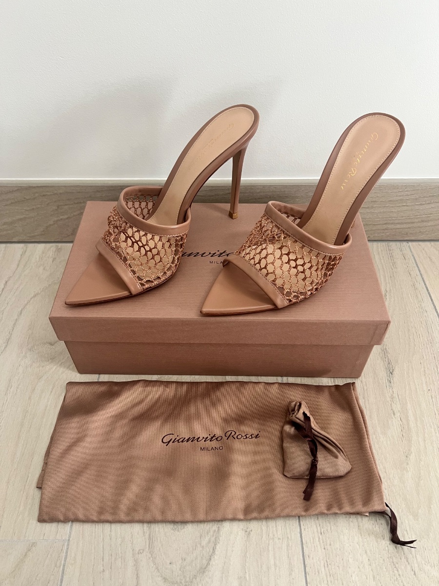 Gianvito Rossi Alisia Mules size 39 / UK6