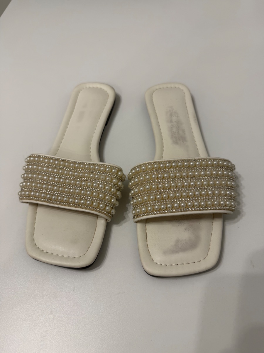 Shein White pearl and diamanté flat sandals (Size EURO 41) photo 2