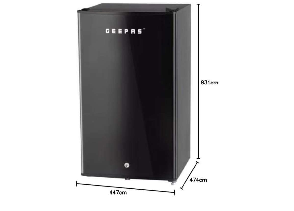 Geepas Single door Mini Fridge With lock photo 2