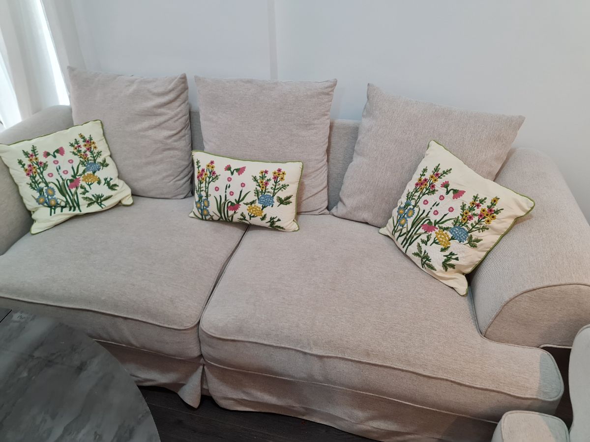 Homes R Us 2 sofas photo 2