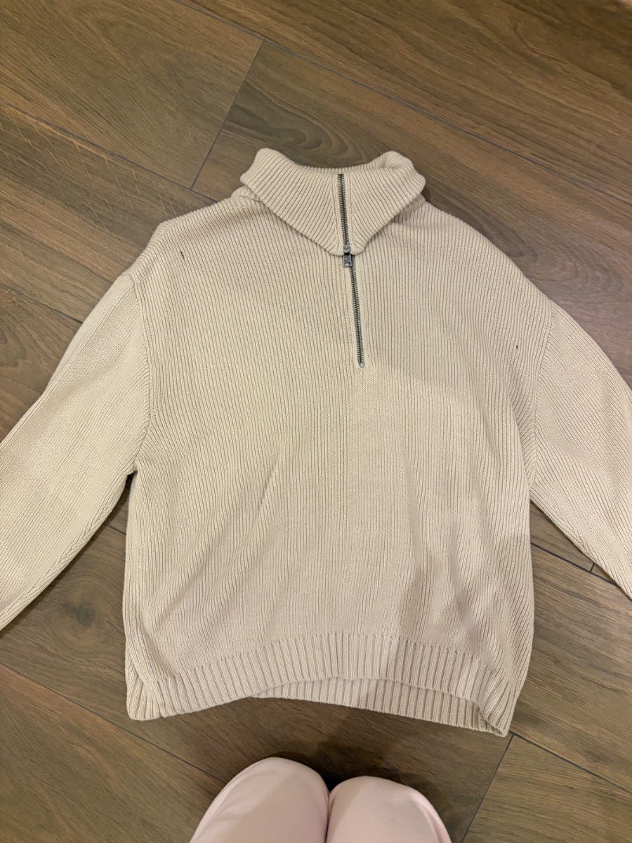 Hollister beige quarter zip