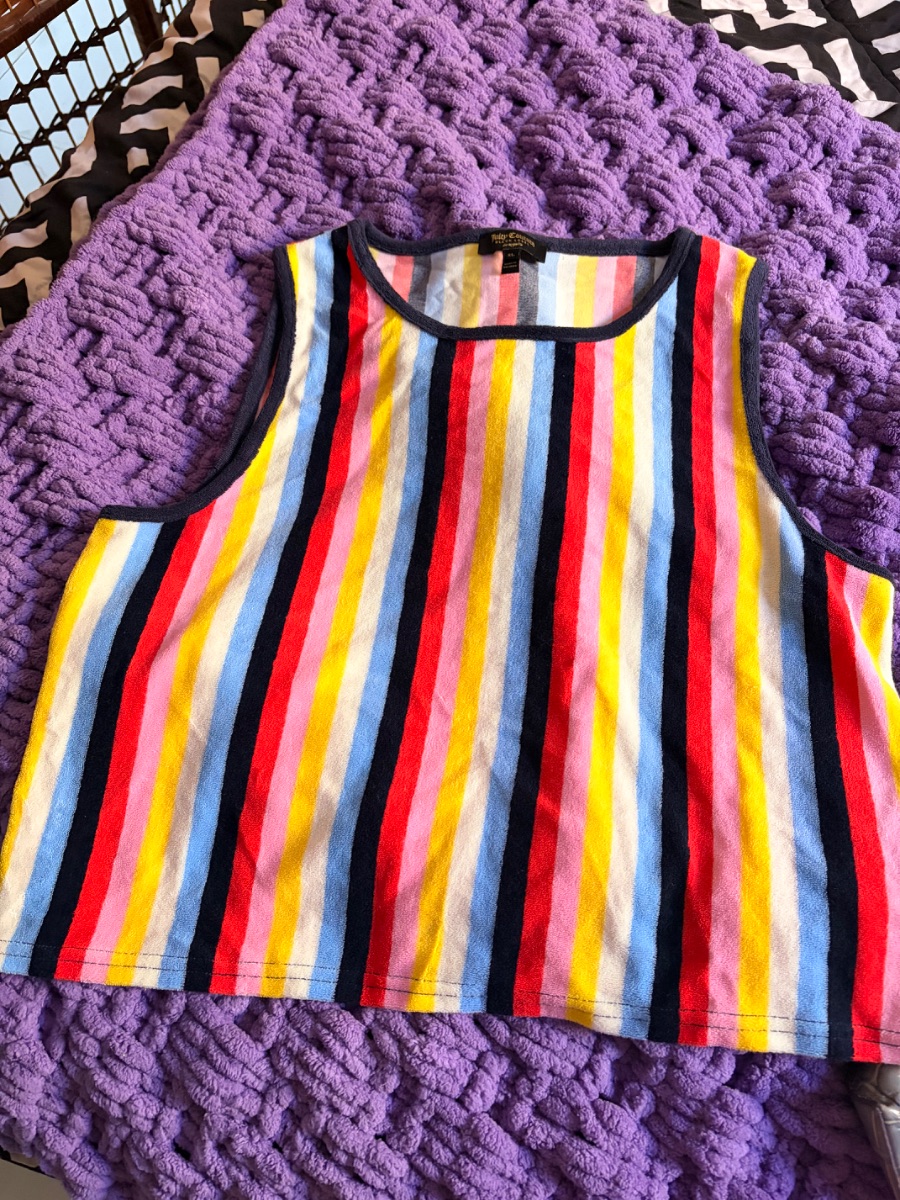 Juicy couture vest style top