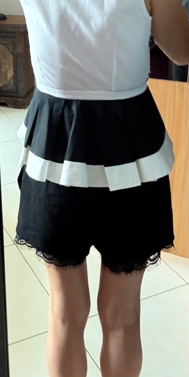 Diane Von Furstenberg black shorts photo 2