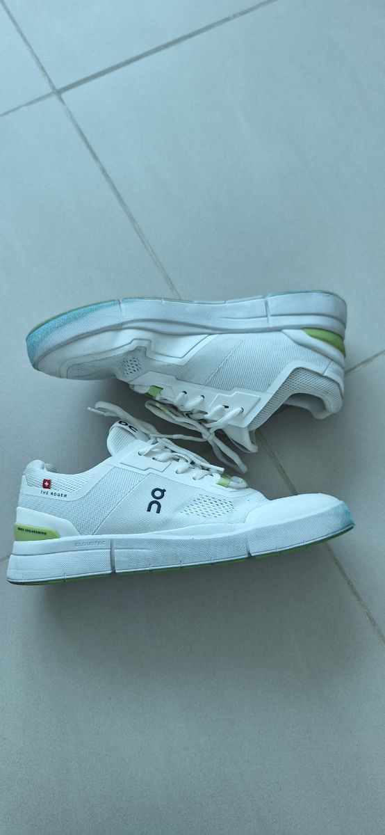 On Cloud Trainers photo 2