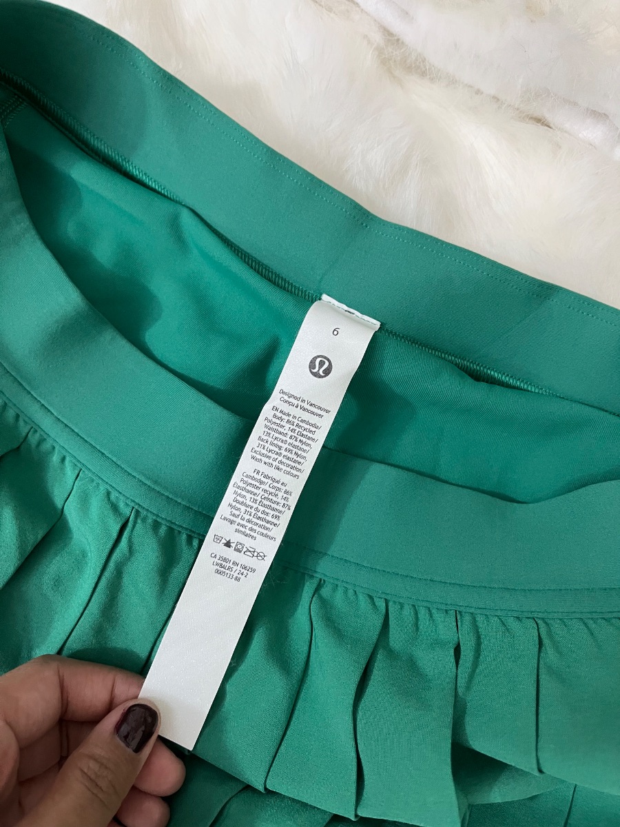 LULULEMON Green Pleated Skirt photo 2