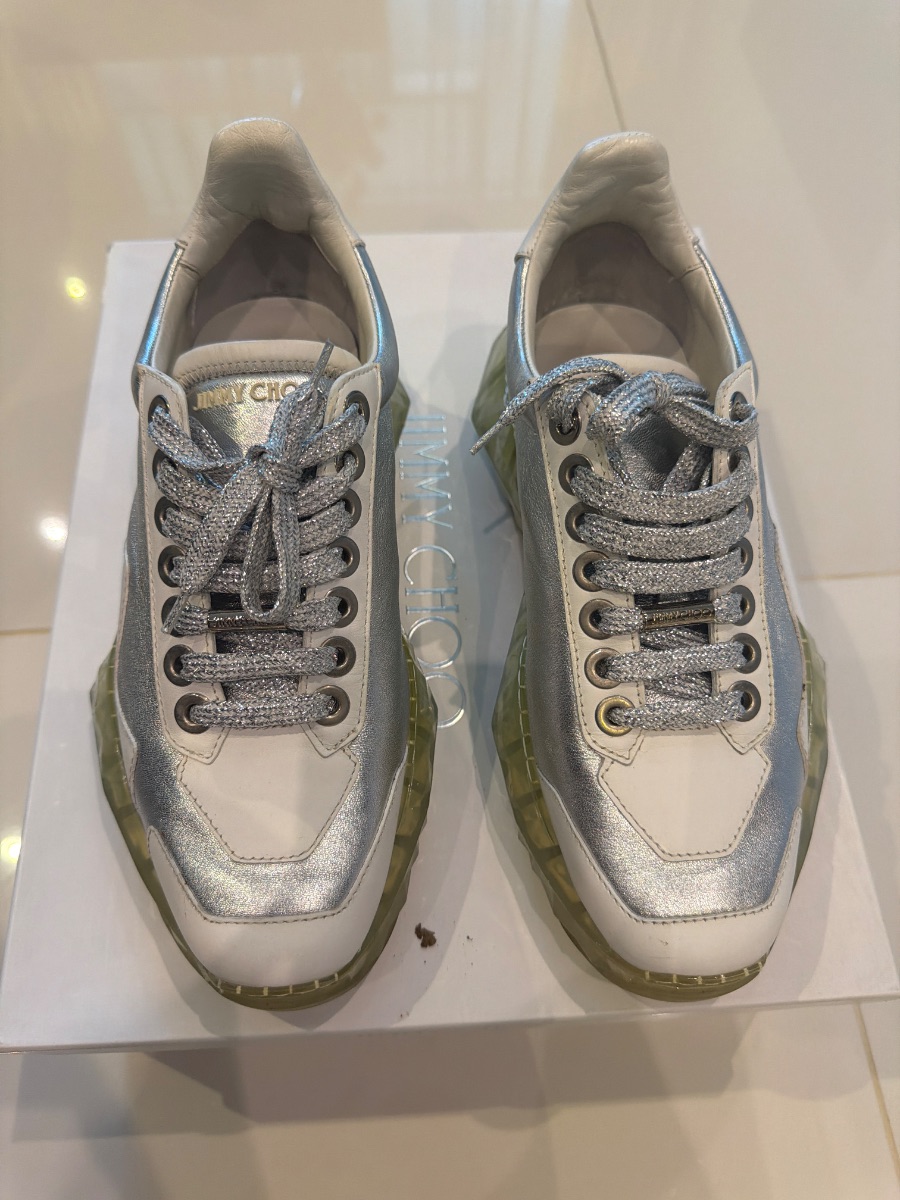 Jimmy choo