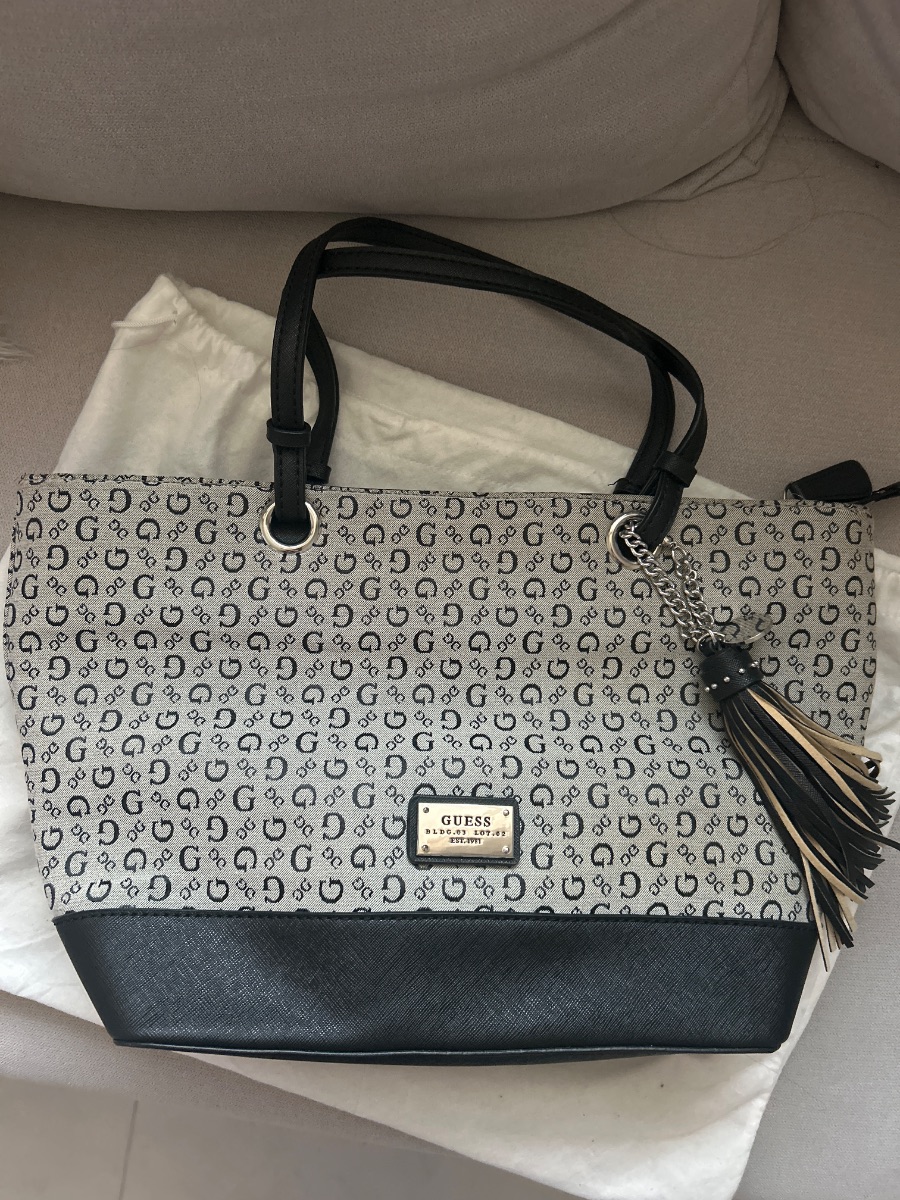 GUESS HANDBAG + FREE WALLET