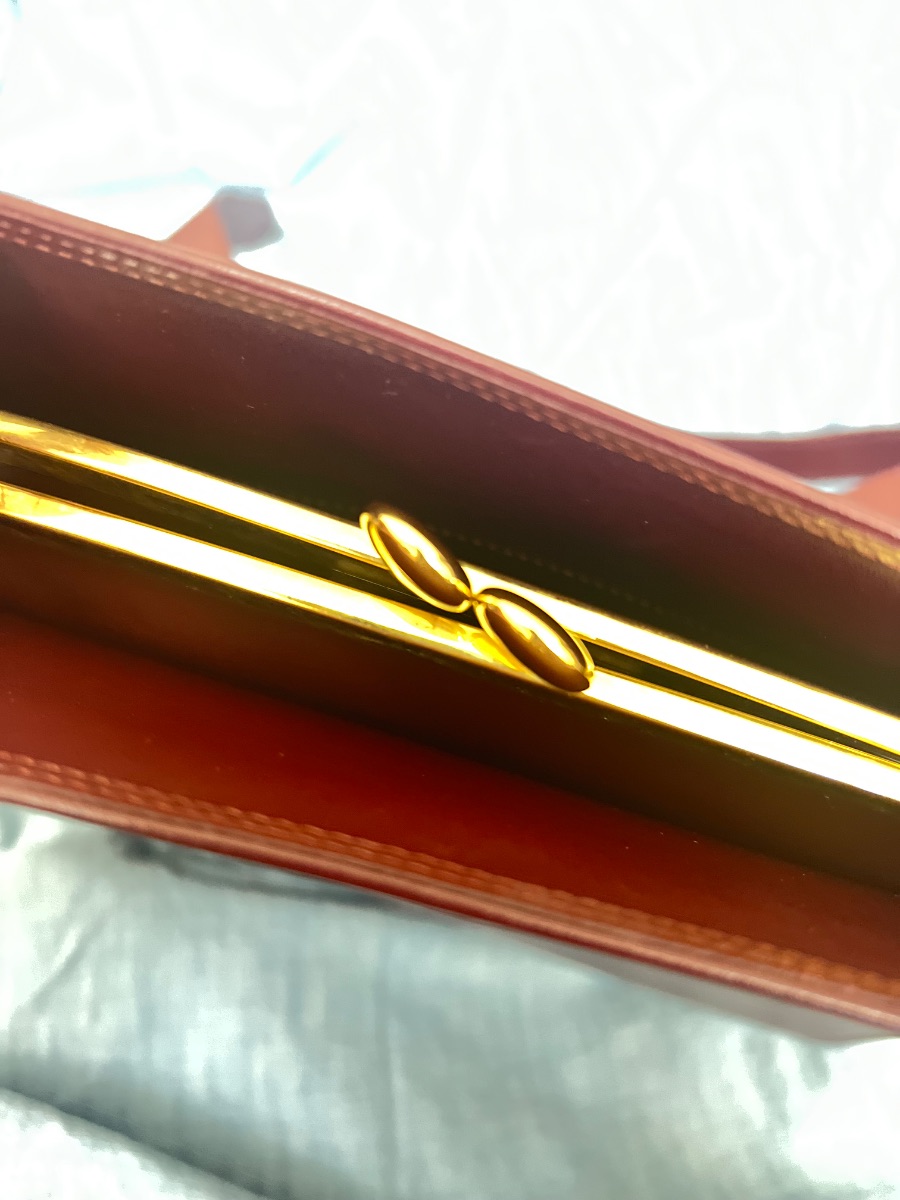 Cartier sling bag photo 2