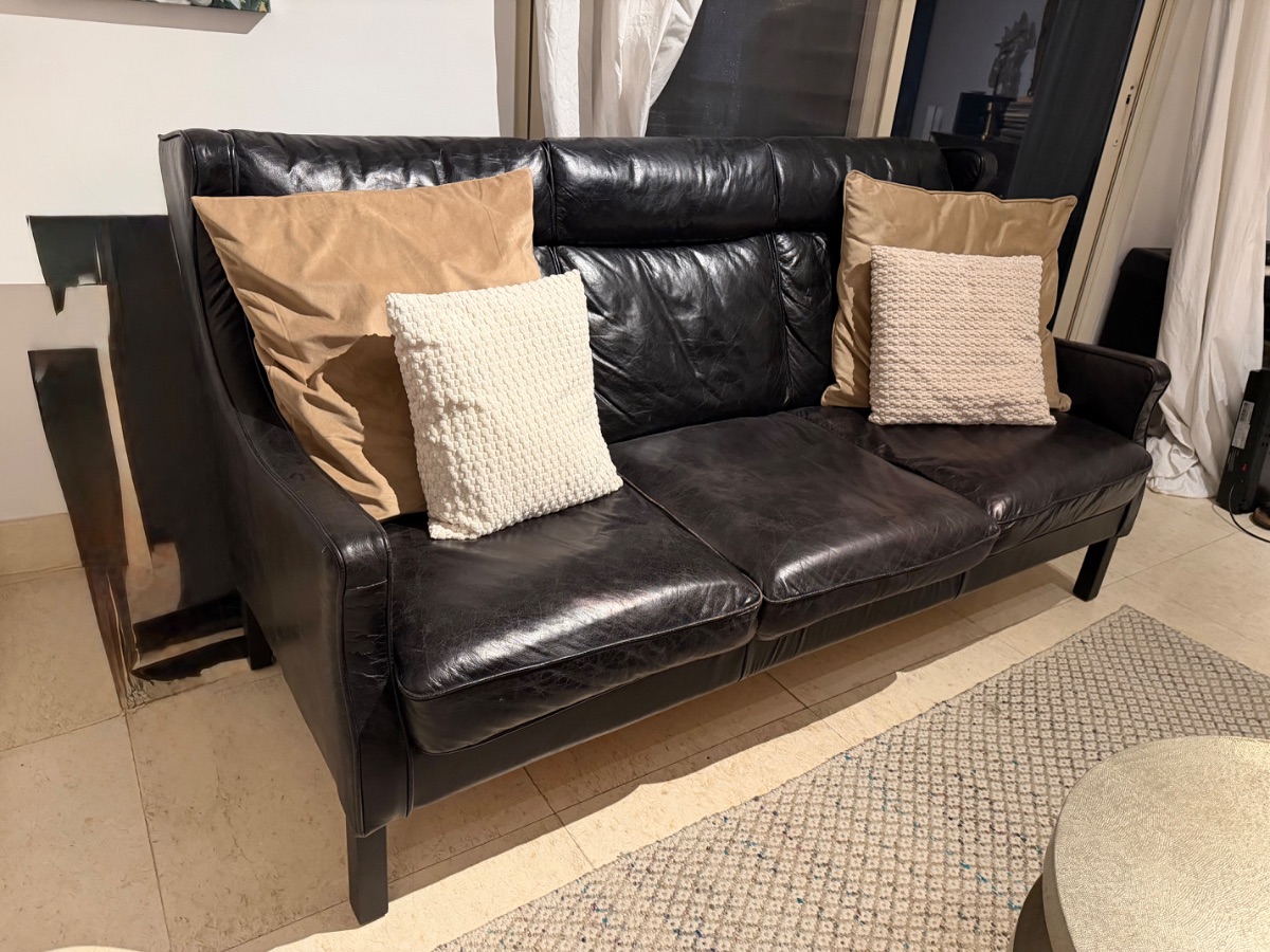 Three seaters marina home leather couch photo 3